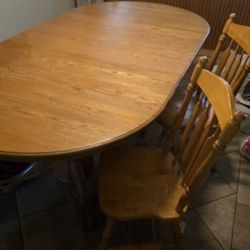 Dinette Table & Chairs