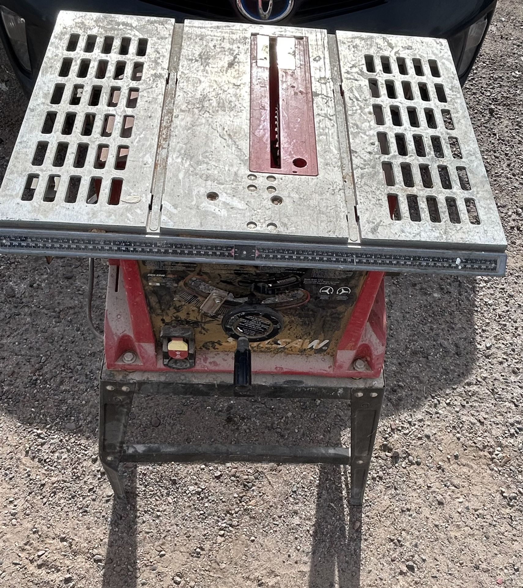 Skil Model 3310 Table Saw w Stand