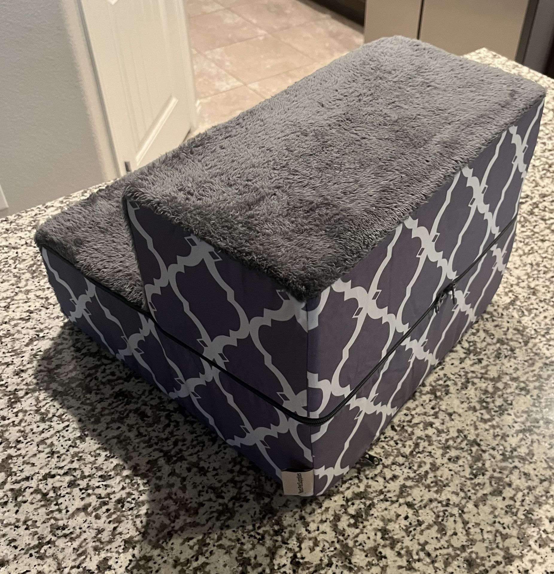 Small Dog Stair/Ramp