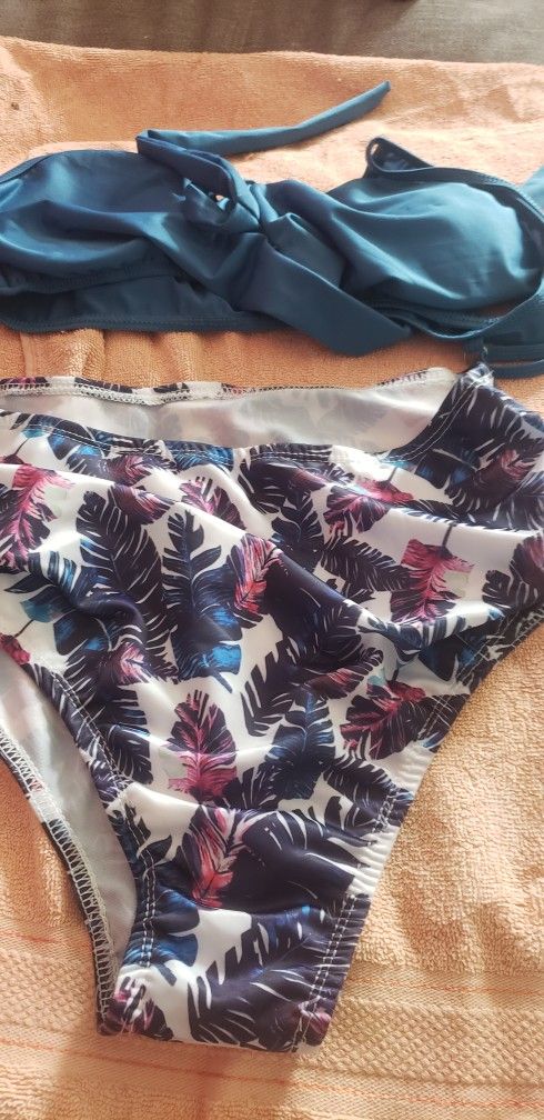 Bikini Sets for Women 2 Piece Swimsuits. Sexy Two Piece Bathing Suits Swimwear
Size Medium