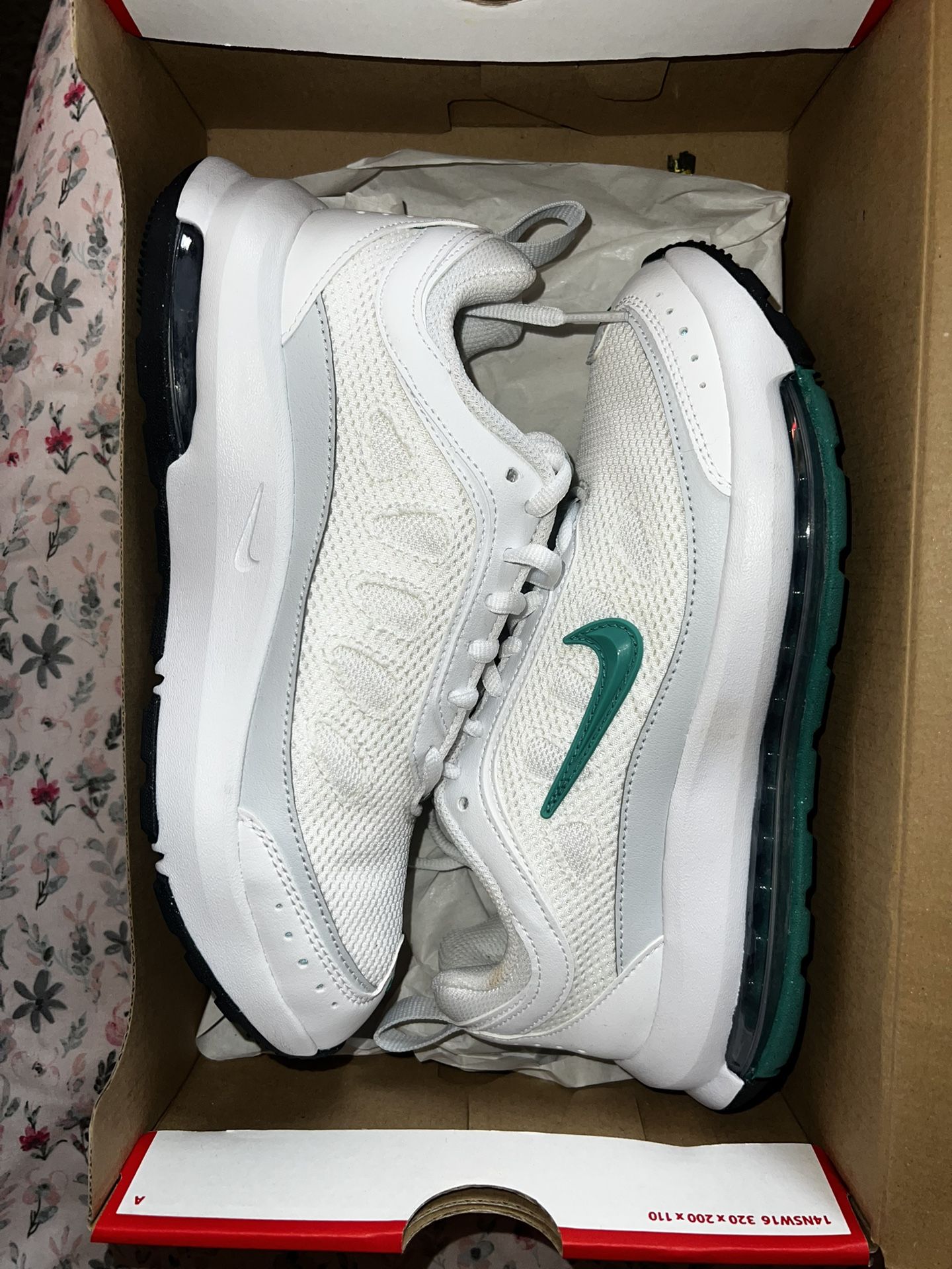Nike Shoes 6.5