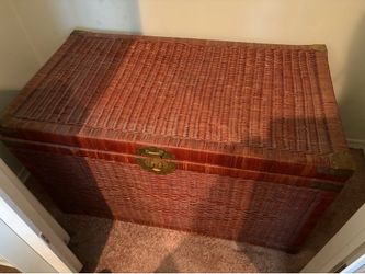 Vintage 70s  Wicker And Brass Rattan Chinoiserie Style Trunk Chest/Table