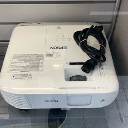 PROJECTOR