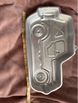 Vintage cake pan, Jeep Wrangler cake pan