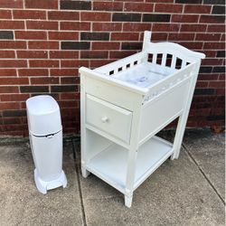 Wooden Baby Changing Table 👉🏼has marks & Diaper Genie 👉🏼missing pull handle