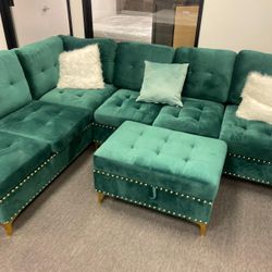 Brand New Sectional, FREE Ottoman With Purchase 