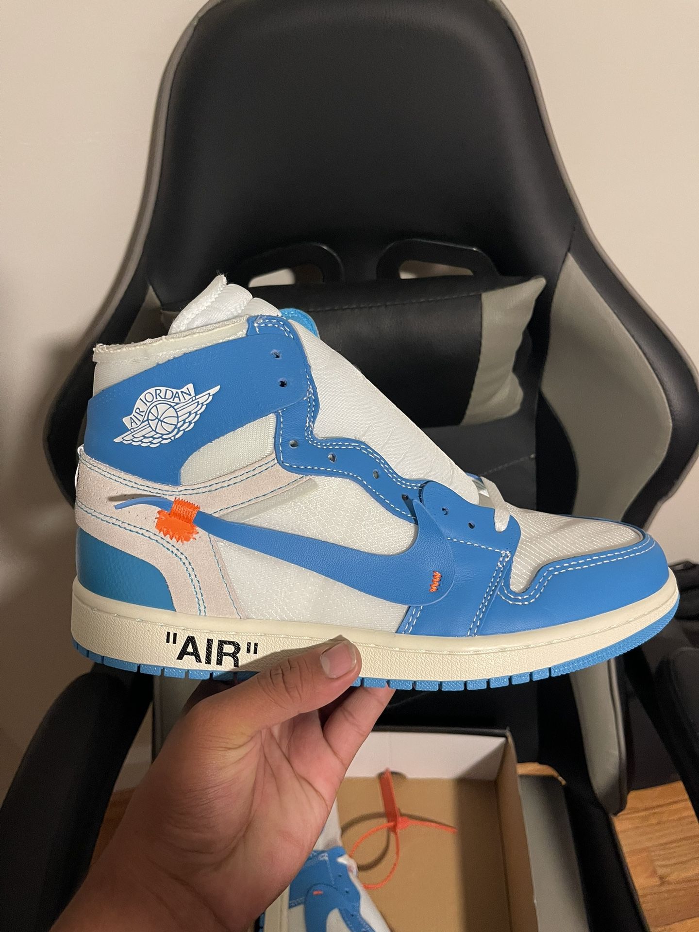 Jordan 1 Retro High Off-White University Blue