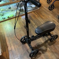 Knee scooter