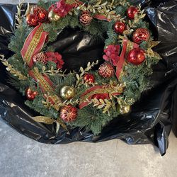 30 inch Lit Wreath