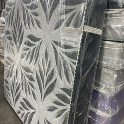 Mattress R Us!!!😎😎