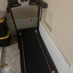 Treadmill For Sale Only 150$  Move Out Sales 