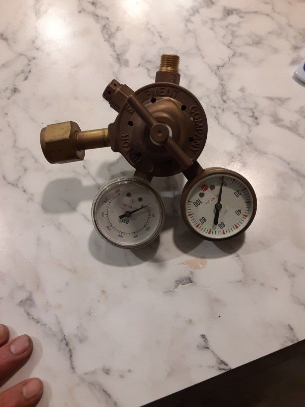 Victor Equipment Company Cga-540 Gas Regulator