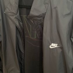 NIKE WINDBREAKER
