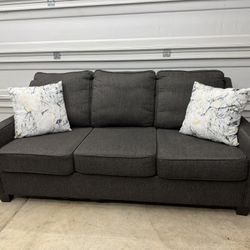 Single Sofa 
