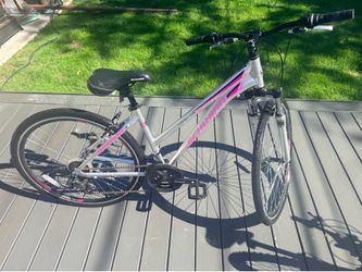 Schwinn Aluminum 700c Hybrid Bike – Shimano 21 Speed – New, never used!!