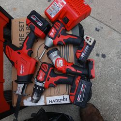 M18 Milwaukee combo kit 4 tool 3 Battery And Charger