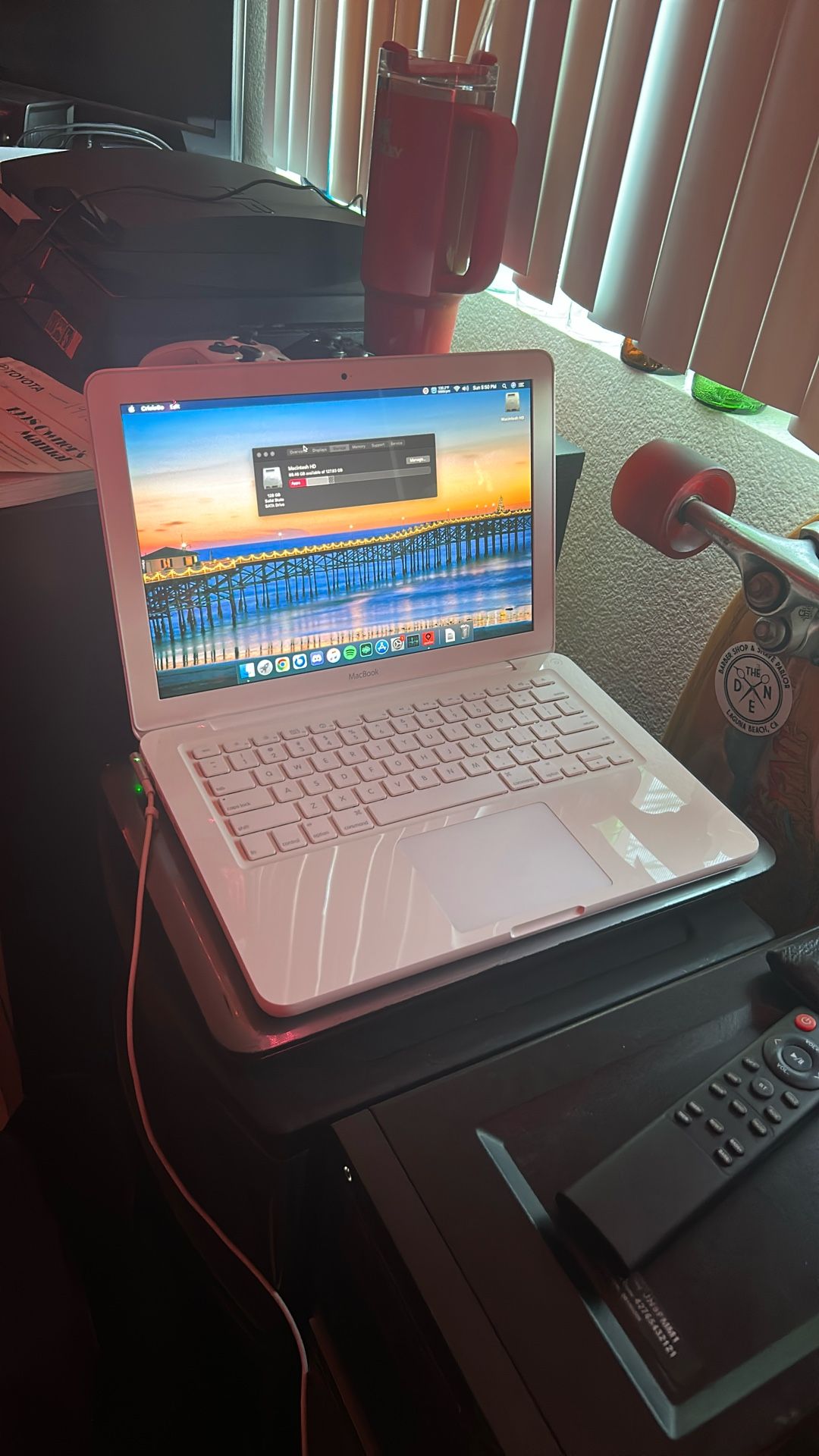 2010 Polycarbonate MacBook 2.4 GHz