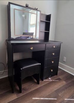 Makeup Vanity