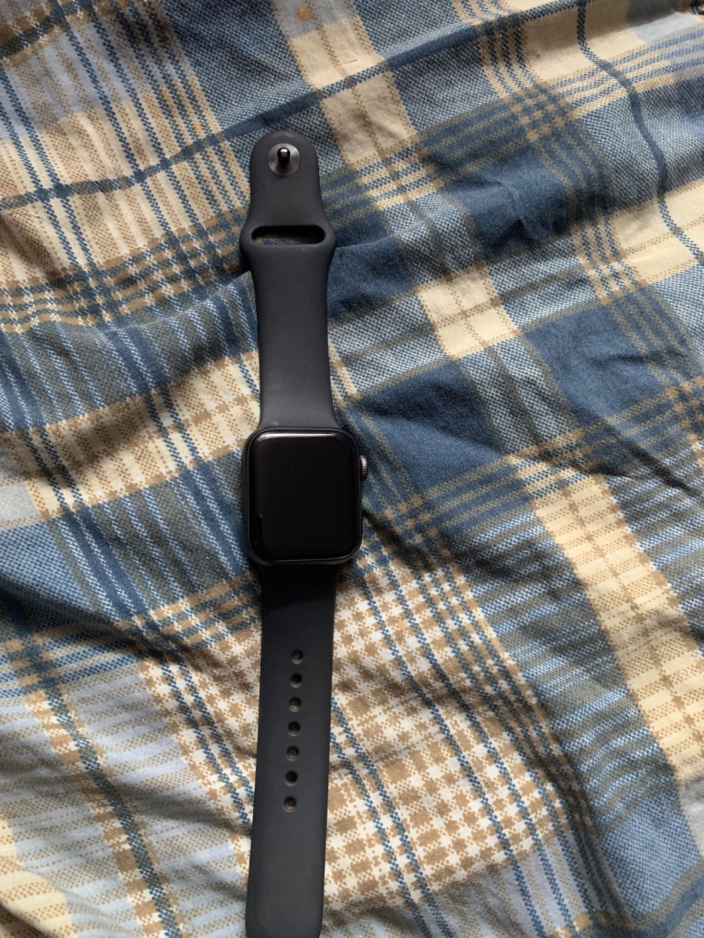 Apple Watch series 4 space gray