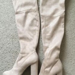 Brand new!! ZigiSoho Women's stretch faux suede high boots on heels light pink/beige size 8,5