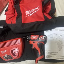 Milwaukee Screwdriver 