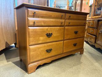 HUNGERFORD MEMPHIS Maple Dresser Six Drawer Dresser
