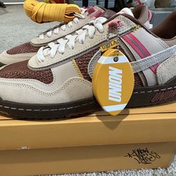 Nike UNION LA shimmers