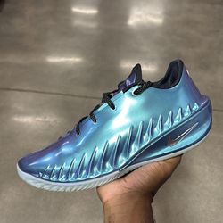 Pre loved nike gt cut 4 sz12