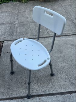 Adjustable shower chair