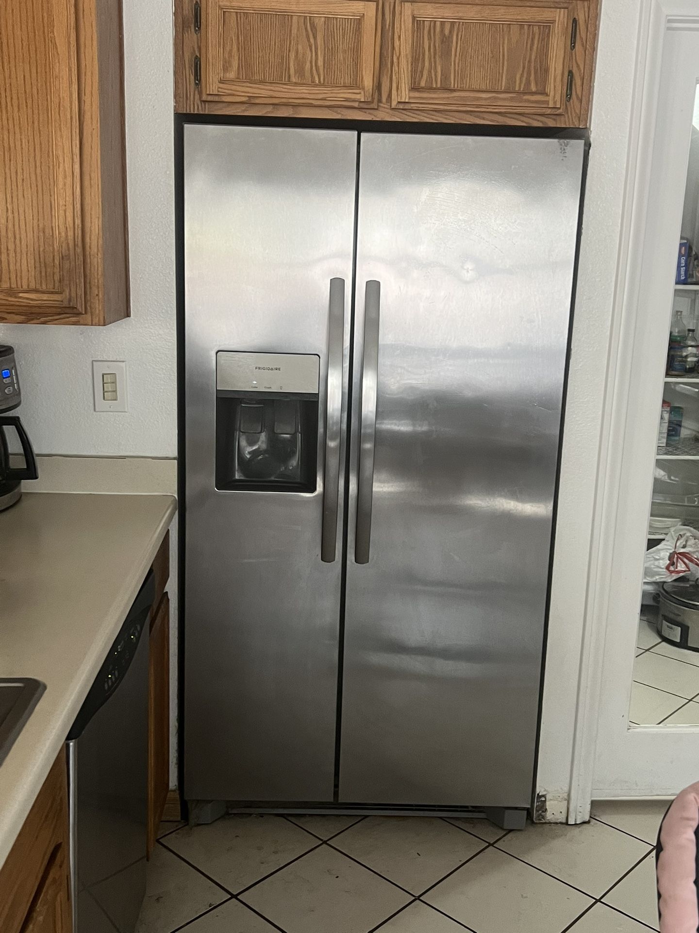 Refrigerator With Ice Maker