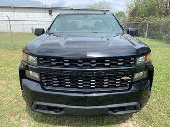 2019 Chevy Silverado custom. **DP 8990**