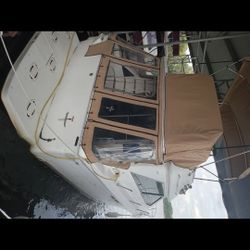 1989 Sea Ray300 Bridge Sedan