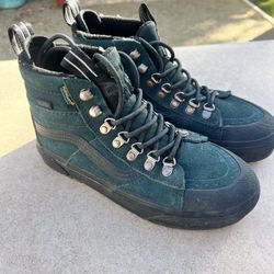 VANS MTE SK8-HI WATERPROOF Women’s Size 6