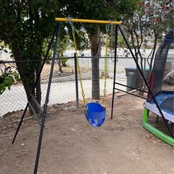 Kids swing