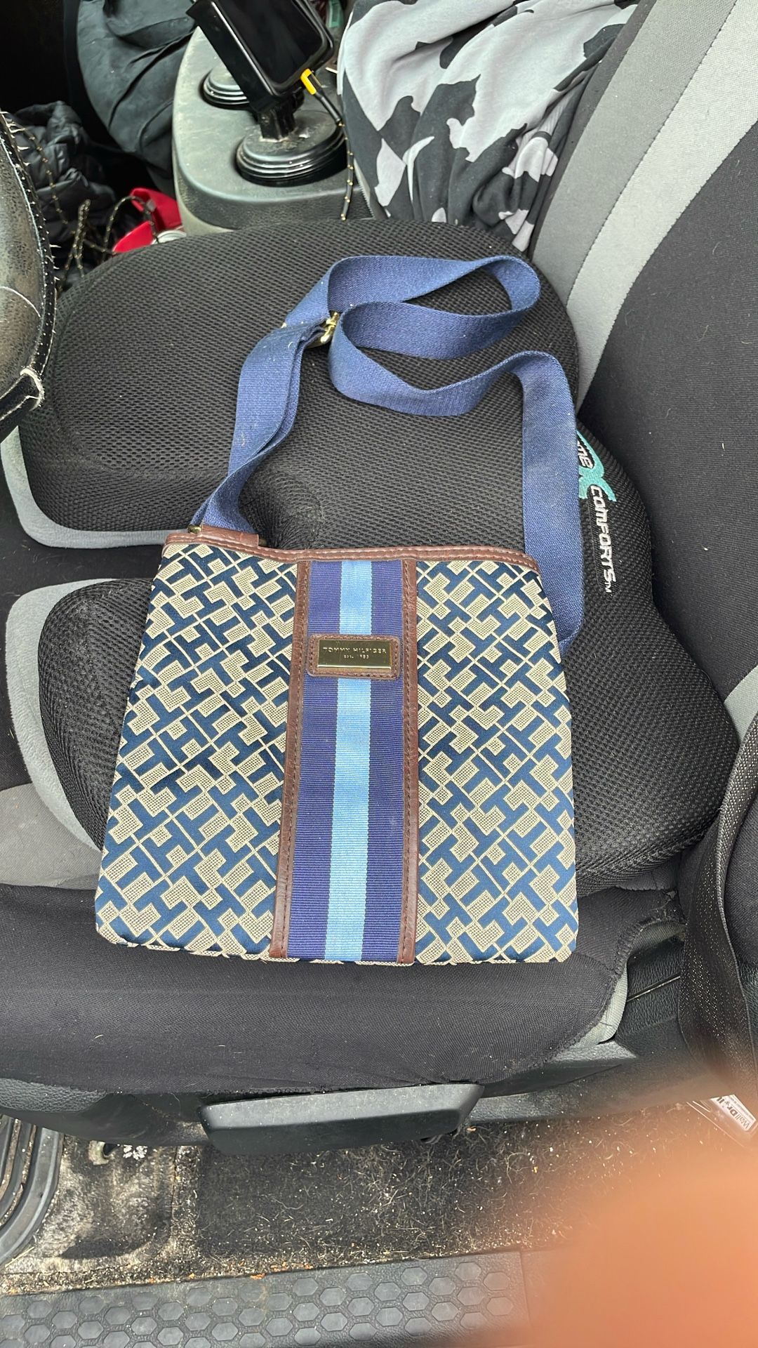 Tommy Hilfiger Purse