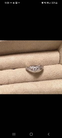 1 Carat Diamond Engagement Ring