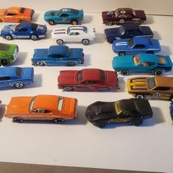 Hot Wheels Diecast cars 17 Total