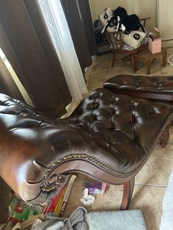 Lounge chair and ottoman