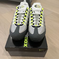 Nike Air Max 95 OG Neon Big Bubble Size 9.5 And 10 Men Brand New With Box