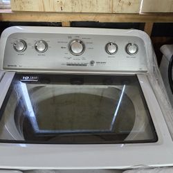 MAYTAG Bravos-Electric Washer and Dryer
