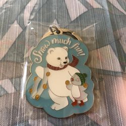 Hallmark 2022 Snow Much Fun Metal Keychain - NEW