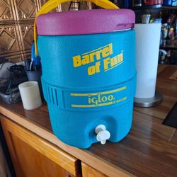 Barrel Of Fun 2 Gallon Igloo Cooler