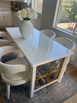 White Dinning Room Table With Gold Trim