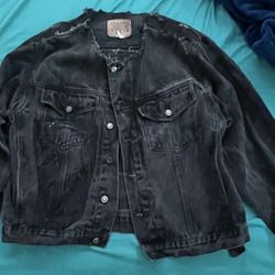 Jacket / Sweater / Clothing