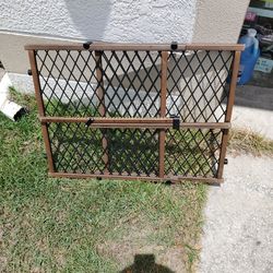 Pet Fence (Adjustable, Portable)