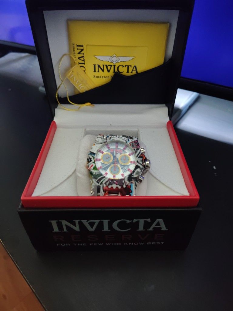 INVICTA WATCH $180 GREAT CONDITION JUST NEED A BATTERY 