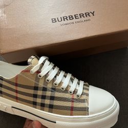 Burberry Shoes