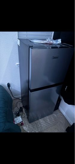4.5 cu ft. Fridge
