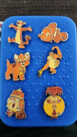Disneyland 2026 Wave B Oramge Color Story Pins