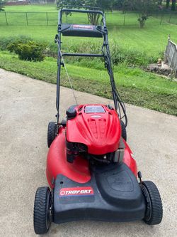 GRASS CUTTING MOWER TROY-BILT SELF PROPELLED EXCELLENT WORKING CONDITION